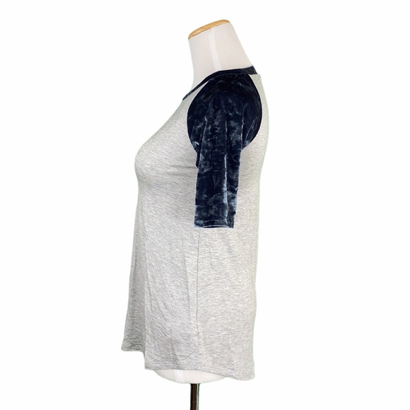 Navy/Gray Crushed Velvet Short Sleeve Tee - Picture 7 of 8